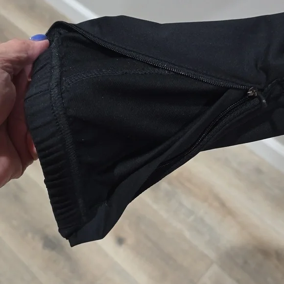 EUC Nike Joggers - Picture 5 of 11